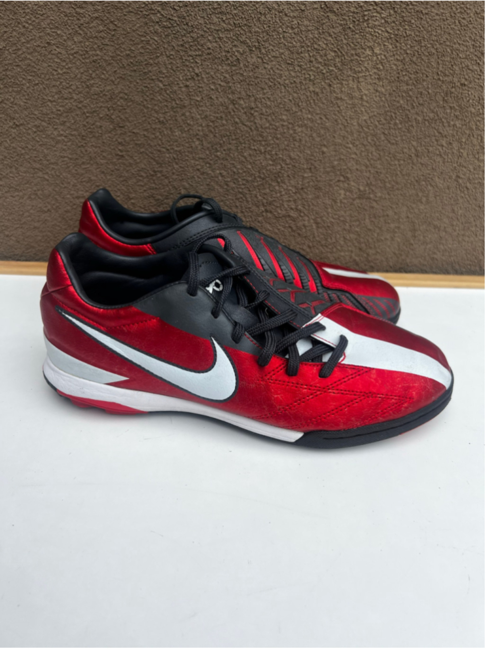 Nike T90 Soccer Cleats Futbol Men’s Size 8 Red Black Leather 2011